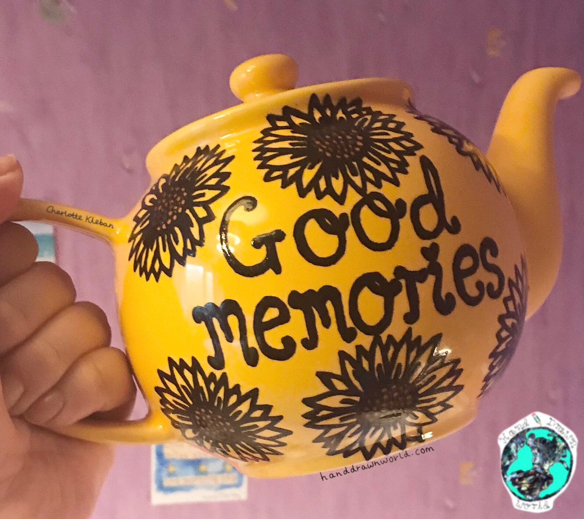HandDrawnWorld_'s tweet image. Cup of sunshine 🌻
etsy.com/uk/listing/994…
#EarlyBiz #MHHSBD #UKGiftHour #sunflowers