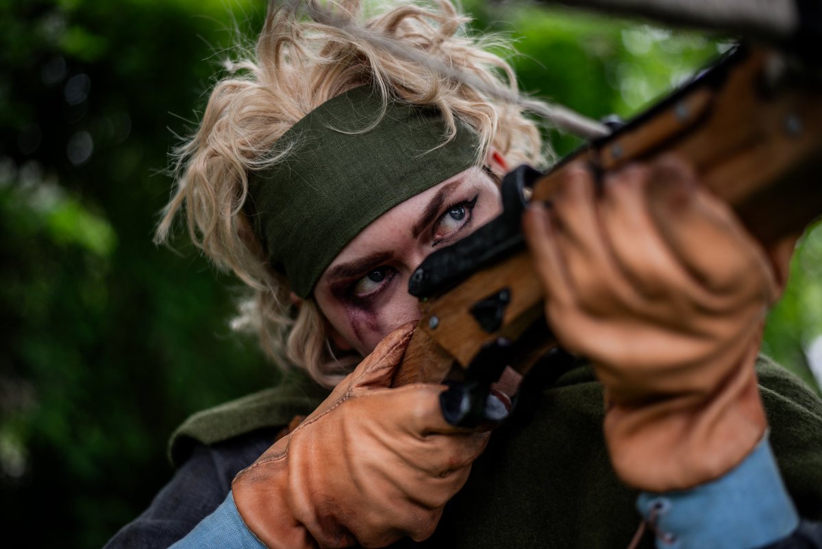 #ThankYouVinlandSaga for being there through my roughest and darkest moments. 

Photos in order by: @/solliephoto.se and @/triple_helix on instagram