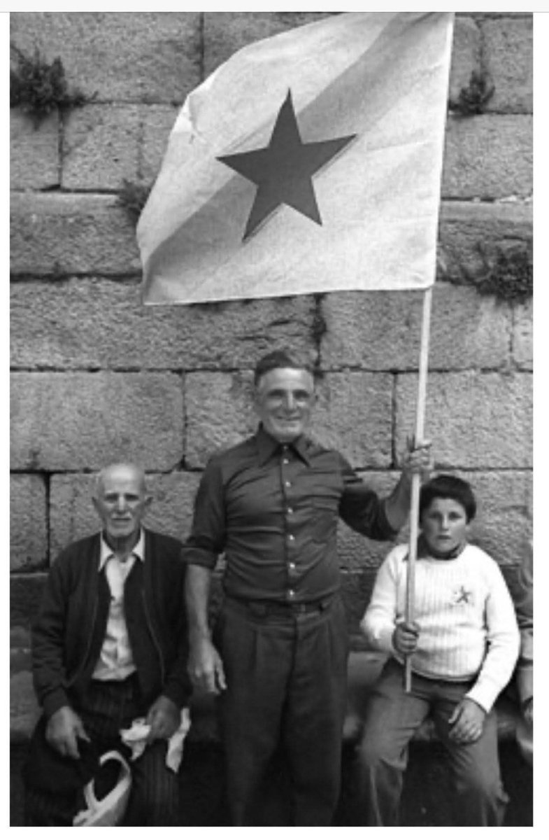 aalbagmz's tweet image. Feliz día da nosa patria Galega 🩵
