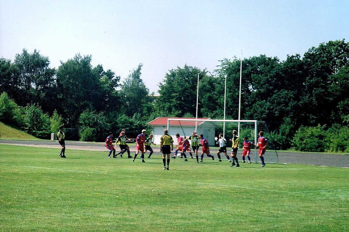 onthisGTFCday's tweet image. 25th July 2001 - Grimsby Town draw 1-1 with Danish side Koge BK on the final game of their Scandinavian tour thanks to an Alan Pouton penalty three minutes from time. A feisty affair sees Bradley Allen and Tommy Olsen "asked" to leave the field following an altercation. #GTFC