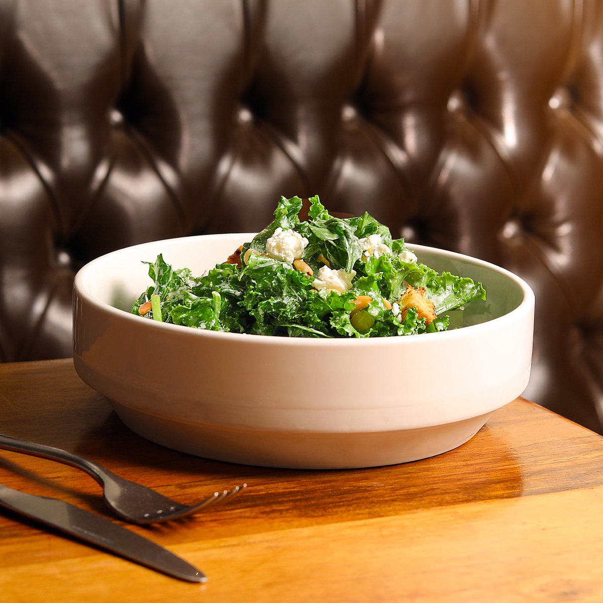 سلطة الكيل الغنية… خفيفة، مغذية، وبتوقيع بورترهاوس نكهات متوازنة تنعش يومك
Our signature kale salad—light, nutritious, and rich in flavorBalanced, refreshing, and made to impress
الموقع: الرياض - تحلية

#بورترهاوس #بورترهاوس_الرياض #مطعم_لحوم #ستيك_الرياض #مطاعم_الرياض