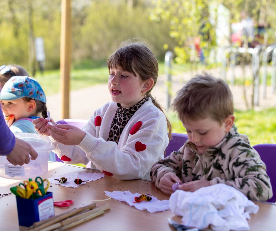 TheParksTrust's tweet image. Searching for school holiday activities?
Join us at Howe Park Wood for a fun nature-themed craft session with our Outdoor Learning team.
Book for £1.50 per child: ow.ly/tymv50WrIKx