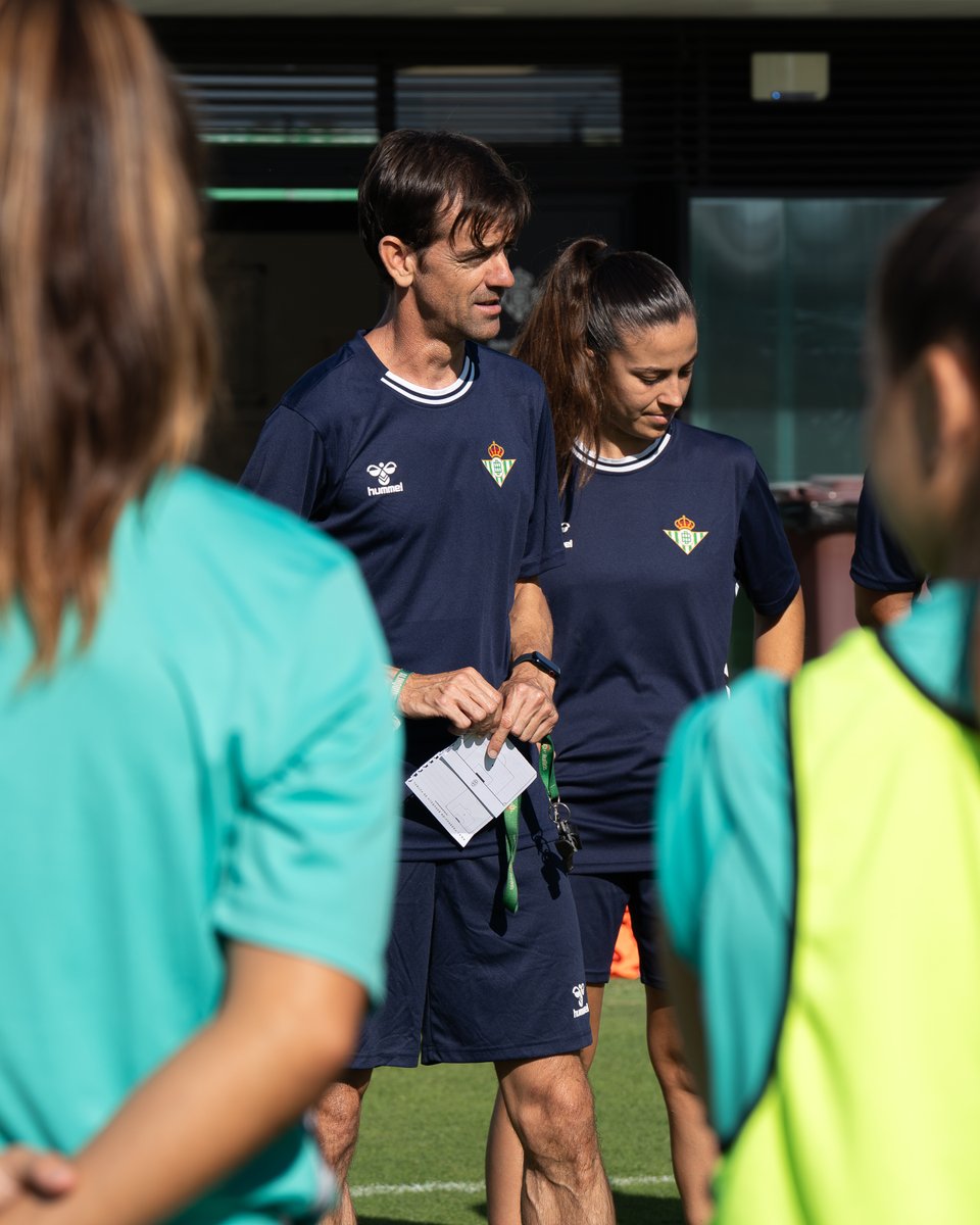🆕⚽️💪🏼

¡A por la última sesión de la semana! 

#BetisFéminas