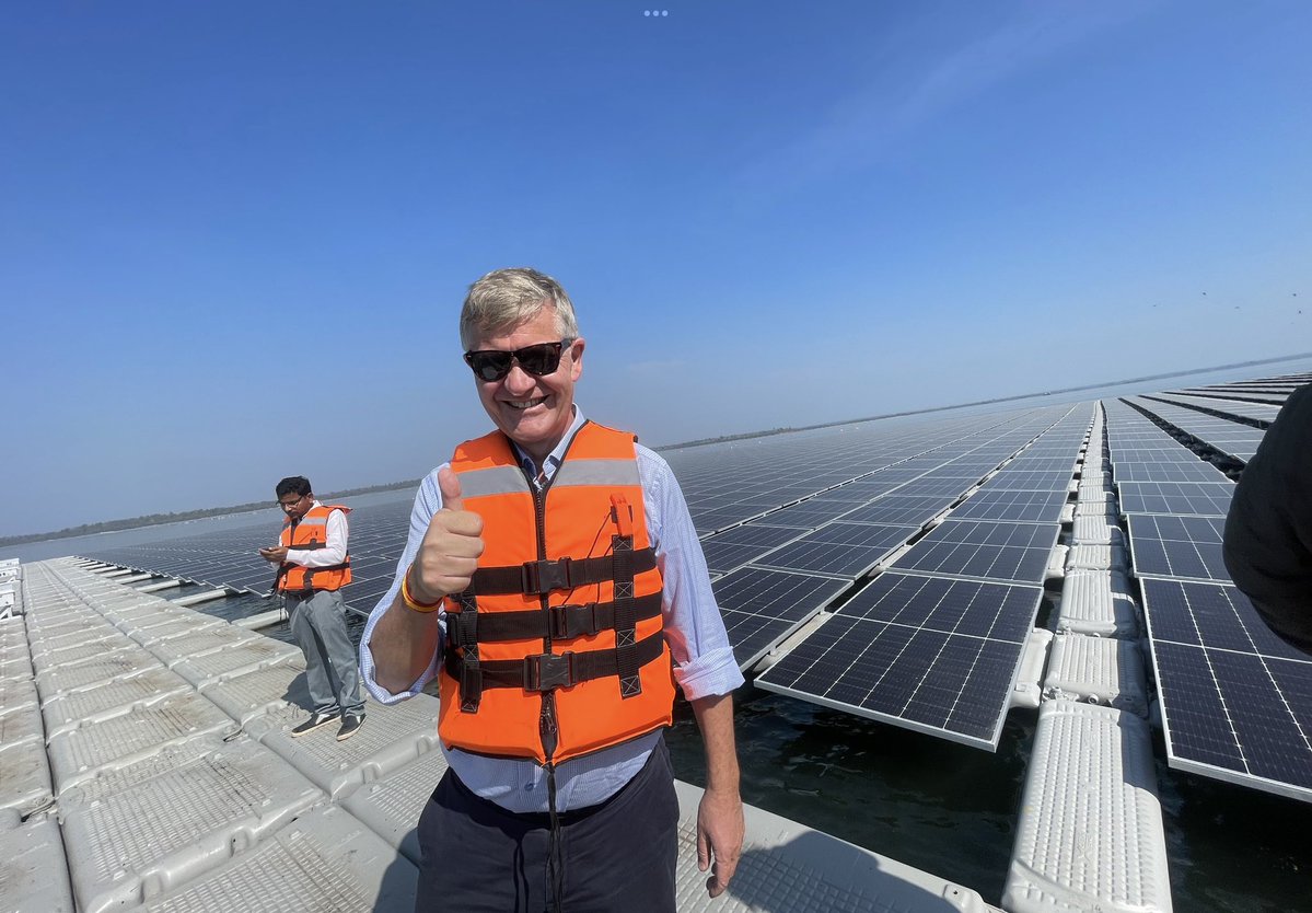 ErikSolheim's tweet image. Bravo India 🇮🇳! Half of electricity capacity now comes from non-fossil sources.
India just crossed a remarkable milestone: Half of its total installed electricity capacity comes from non-fossil sources. This is five years ahead of the nations 2030 commitment set at the climate…