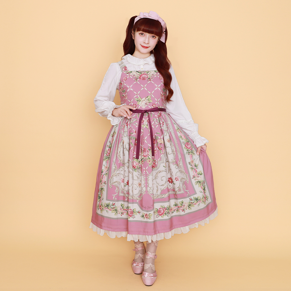 MelodyBasKet's tweet image. 受注受付中💞

🌹ロゼスカーフジャンパースカート🌹
ロココエッセンスを纏ったバラ柄のスカーフ
少女の一面を覗かせる、淑女の一着をお届けします

color：ivory、pink、charcoal gray
size：M

受注受付期間：～8/17(日)23:59
お届け予定：11月上旬～下旬

fraisier-on-line.store/collections/re…