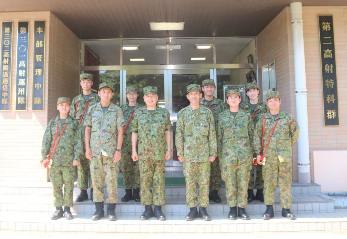 JGSDF_MatudoSta's tweet image. 【初級らっぱ集合教育】
#第2高射特科群 は初級らっぱ集合教育を実施しました。
らっぱ吹奏は号令、命令等を伝え、部隊の士気を高揚し隊容を整えるものです。
6名の隊員が参加し約1か月の教育を受け、吹奏能力を向上しました!!
#松戸駐屯地 #陸上自衛隊 #らっぱ #音楽