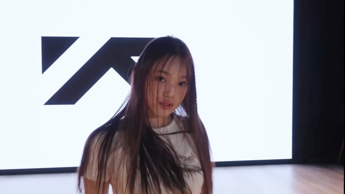 NEXT MONSTER Charts tweet media