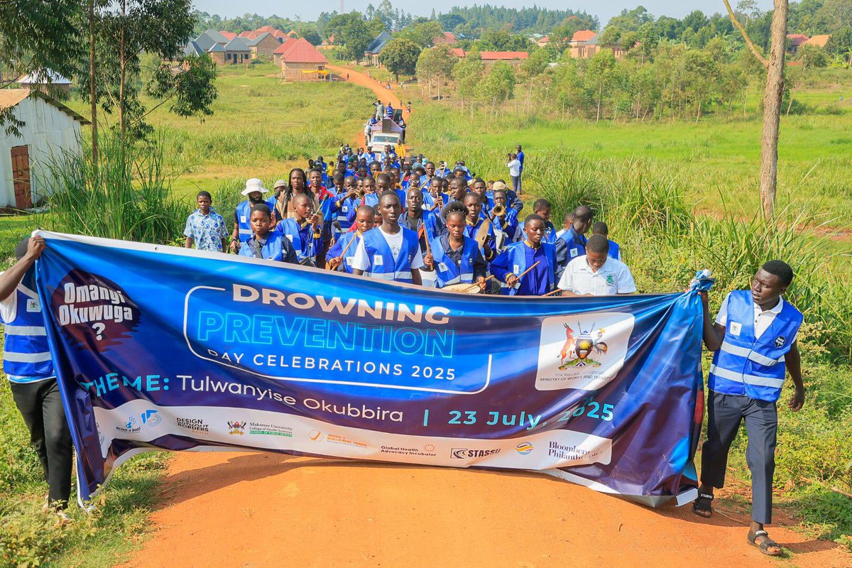 Community Education Network (@communityednnet) on Twitter photo Drowning claims over 3,000 lives a year in Uganda. This highlights a valid need for every individual to learn swimming and life saving skills. We had an opportunity of joining <a href="/reachahand/">Reach A Hand Uganda</a> in the Drowning Prevention day celebrations in Mayuge.
Every life matters
#OmanyiOkuwuga? Drowning claims over 3,000 lives a year in Uganda. This highlights a valid need for every individual to learn swimming and life saving skills. We had an opportunity of joining <a href="/reachahand/">Reach A Hand Uganda</a> in the Drowning Prevention day celebrations in Mayuge.
Every life matters
#OmanyiOkuwuga?