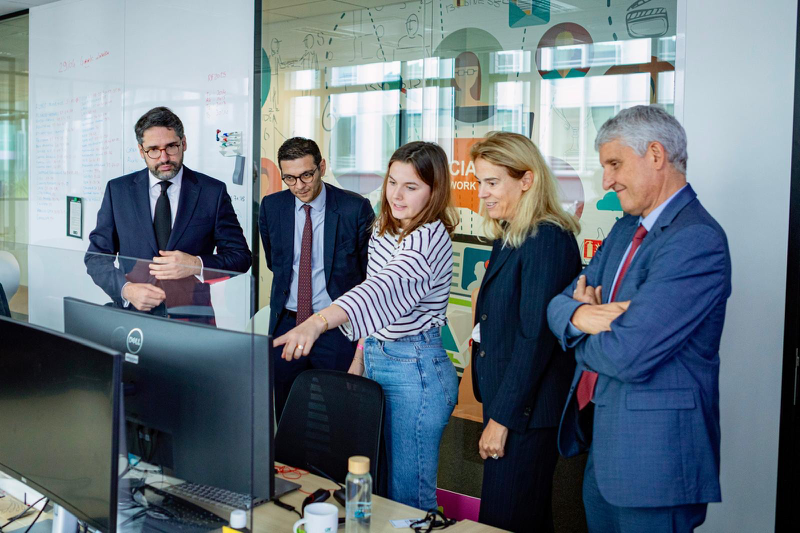 Prefet92's tweet image. Le @CreditAgricole, c’est tout à la fois l’excellence bancaire française et l’ancrage dans nos territoires !

Le préfet des #HautsdeSeine, Alexandre Brugère, et le nouveau sous-préfet en charge du développement économique, Djilali Guerza, ont visité le siège du groupe de quelques…