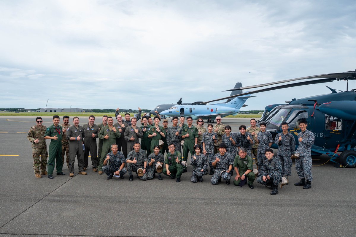 ASDF_ARW's tweet image. <救難相互交流>
令和7年7月15日、三沢基地において、#千歳救難隊 と #秋田救難隊 は、米軍主催演習レゾリュート・フォース・パシフィック(#REFORPAC2025 )の一環として、米空軍130救難中隊、101救難中隊と救難相互交流を行いました。
#航空救難団 #米軍交流