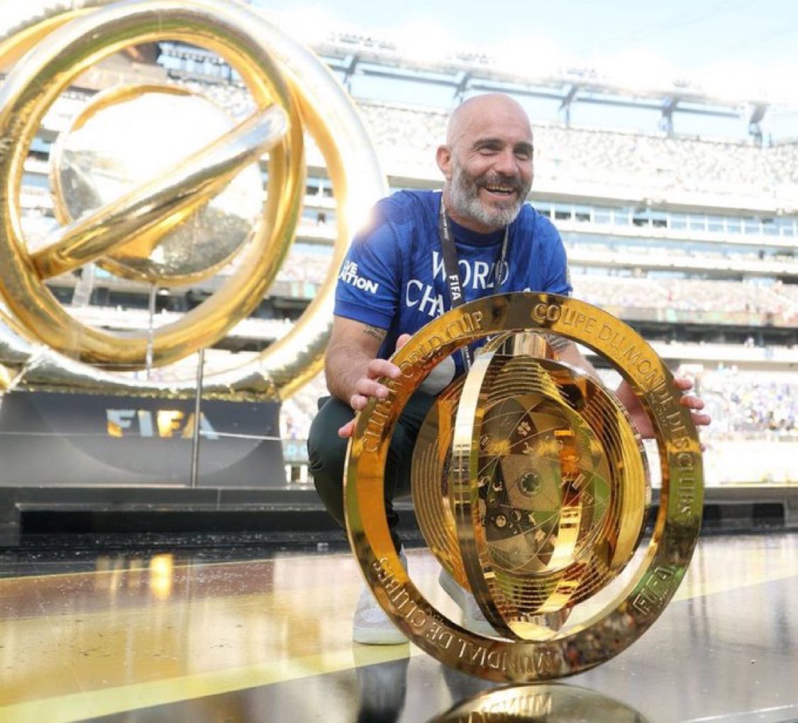 wavymann's tweet image. World Champions are you awake 💙