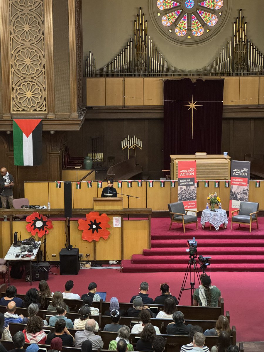 nadiarahmansf's tweet image. Attended a stellar @arocaction event featuring @m7mdkurd in conversation with @Dena in Oakland tonight. 

A heartfelt conversation about challenging narratives, authenticity &amp;amp; radical honesty in the pursuit of Palestinian dignity, equality &amp;amp; liberation.

Free Palestine 🇵🇸 ✊🏽