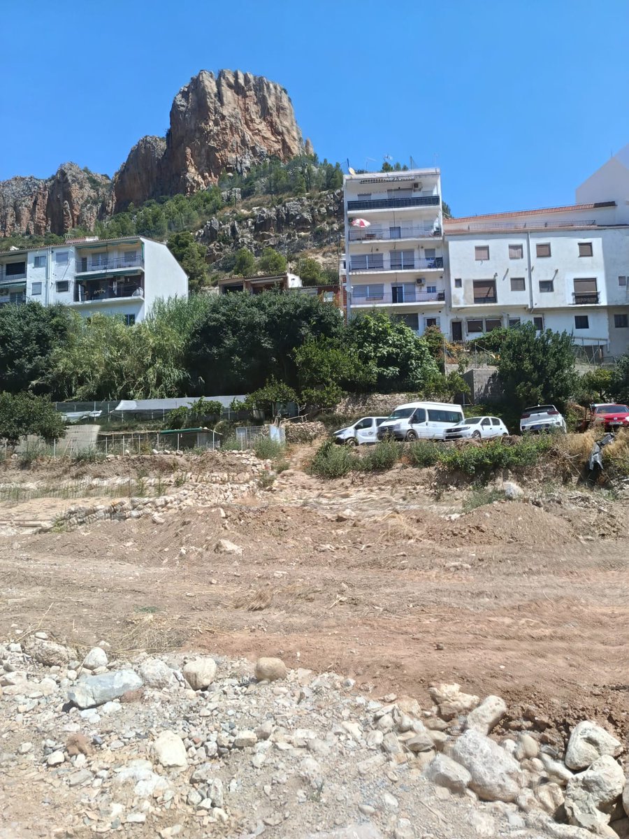 El sábado 19, las personas de Vilafarell y Vilablanca hicimos una excursión por la comarca de La Serranía.
Pudimos disfrutar de los espectaculares paisajes de los pueblos del interior de Valencia, sus montañas y darnos un baño refrescante en Sot de Chera. fundacionmaides.org/excursion-a-la…