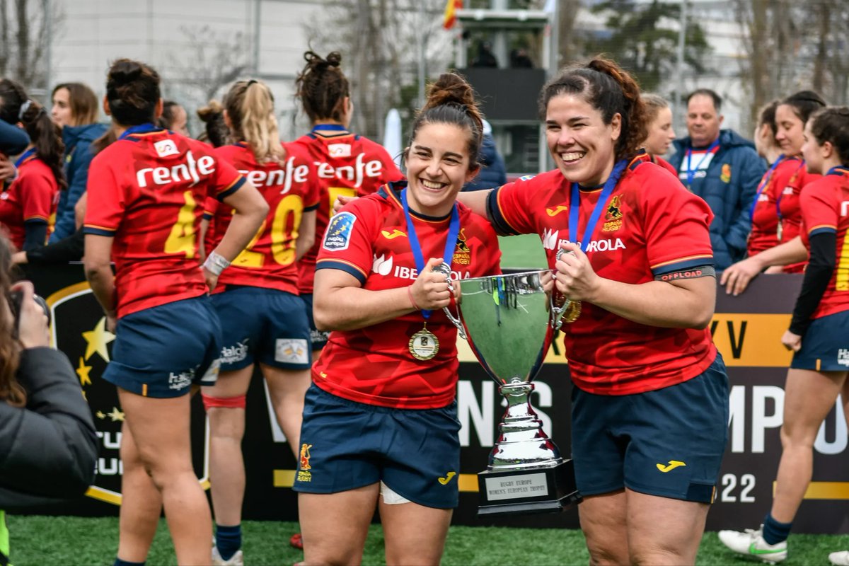 ferugby's tweet image. 𝟓𝟎 𝐯𝐞𝐜𝐞𝐬 𝐥𝐞𝐨𝐧𝐚 @laurabimba3 🦁 una historia de amor, constancia y garra.

🔗: ferugby.es/laura-delgado-…

#LoQueNosUne | #LasLeonas
