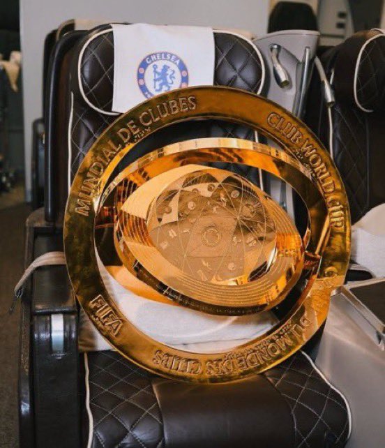 Who's that one player that have won all this 4 trophies....