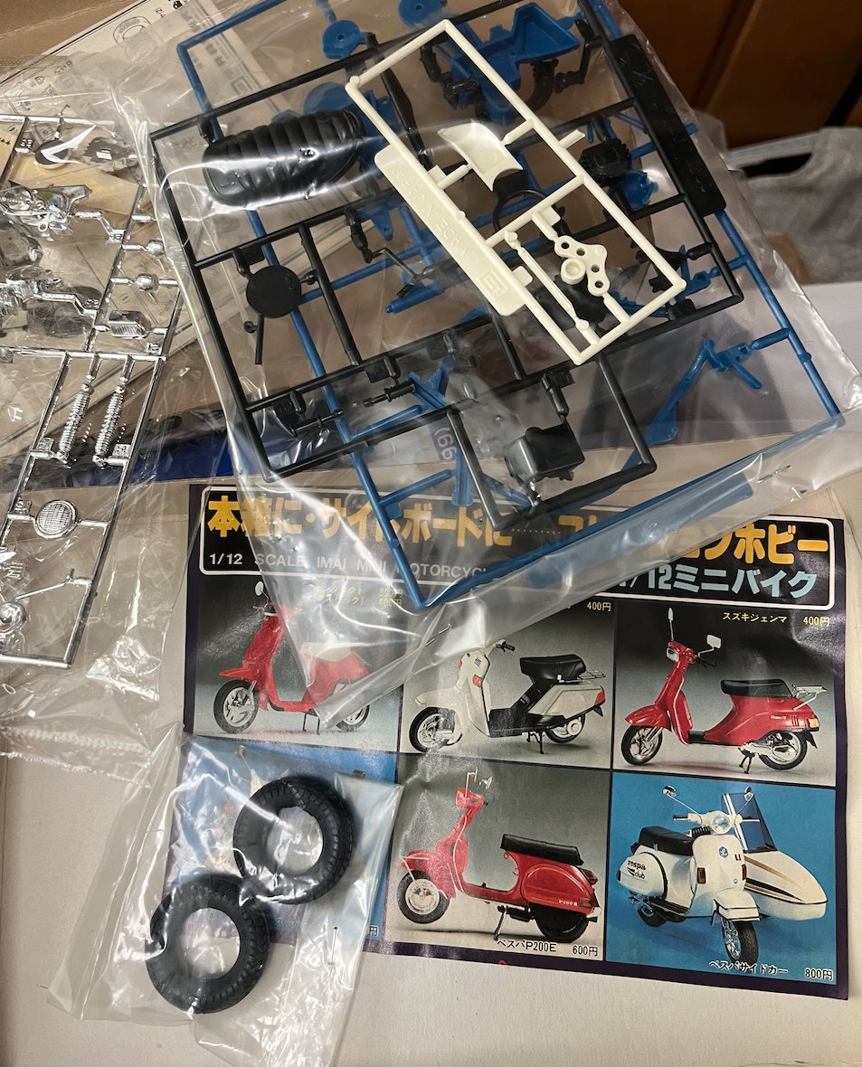 makoto_garage's tweet image. 忙しい時にヤフオクを眺めていたので、
チャピィが届きました。
元々300円のプラモなのだが…
欲しかったんだから、後悔はしていない。
で、『どのチャピィ?』か気になるところですが、
50のクラッチ付きですね。
#いつか作る。