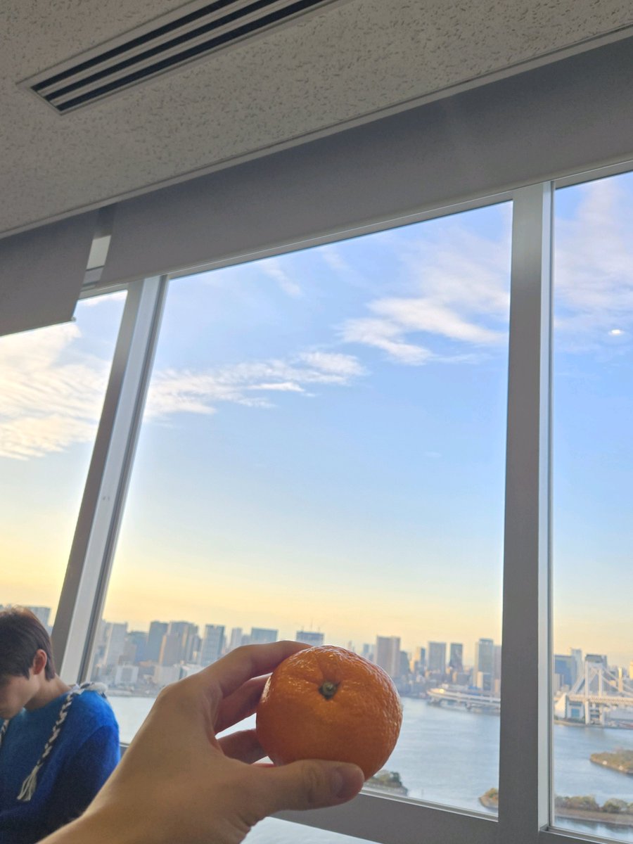 monteu010319's tweet image. 구석에 만두 있음