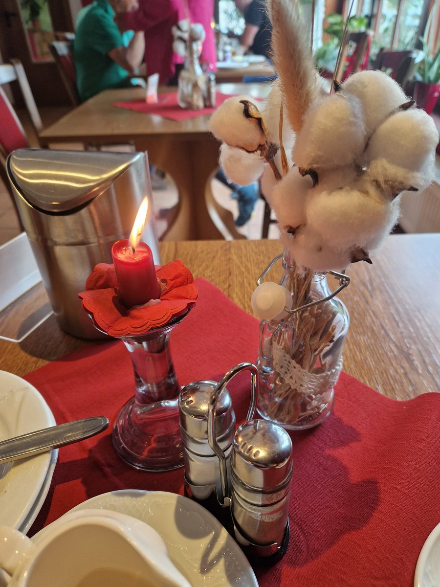 marcomout's tweet image. Gutemorgen. Hoeveel mogelijkheden voor een afschuwelijke hotelbrand zien jullie hier?
How many possibilities for a devastating hotelinferno one sees here?
#situationalawareness
#hotel
#feuer
#Germany