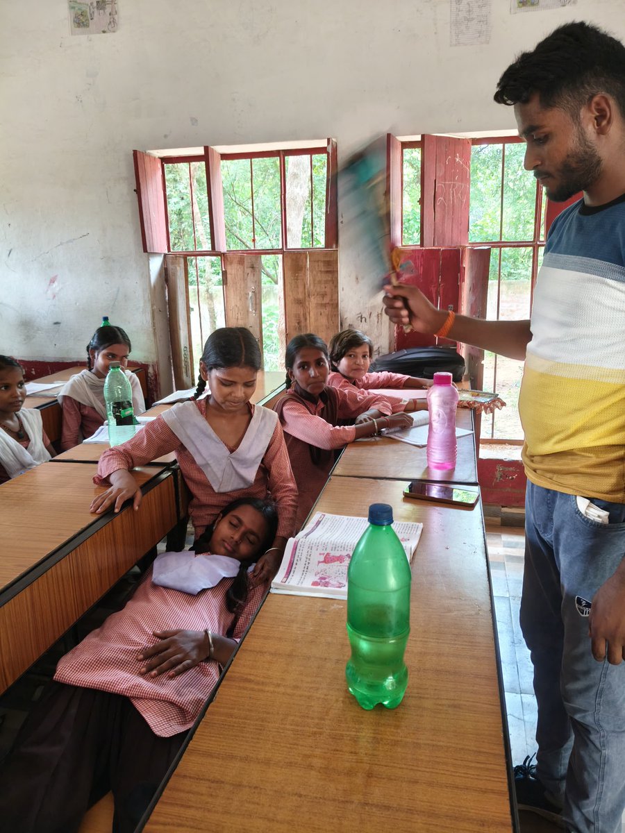 सुबह 8:00 से दोपहर 2:00 बजे तक लगातार लाइट दीजिए या भीषण गर्मी को देखते हुए विद्यालय समय में परिवर्तन कीजिए।
<a href="/aksharmaBharat/">A K Sharma</a> <a href="/CMOfficeUP/">CM Office, GoUP</a> <a href="/DmSambhal/">DM Sambhal</a> <a href="/thisissanjubjp/">Sandeep Singh</a> <a href="/UPPCLLKO/">UPPCL</a>