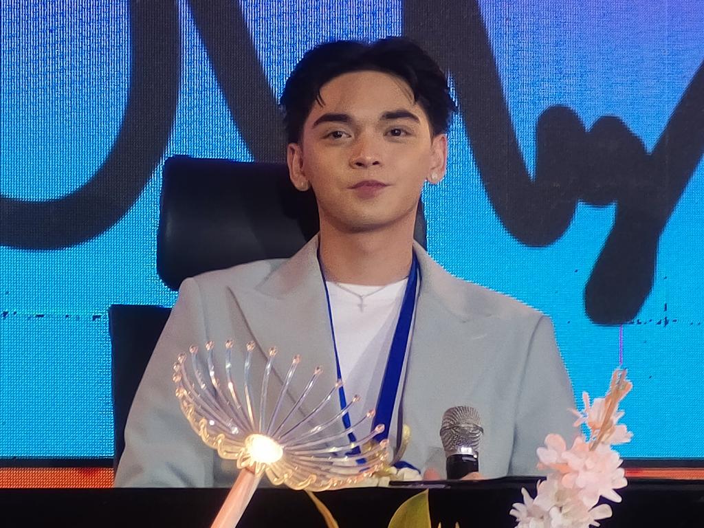 CertKap's tweet photo. Time To Dance grans champion Ice Almeria is #ShiningNow with STAR MAGIC! 
#ShiningNowContractSigning  #StarMagic https://t.co/jivjFLviLX