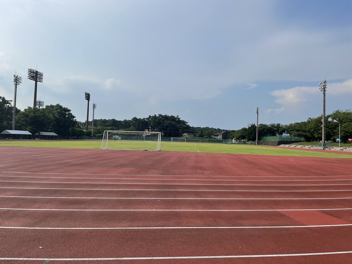 frontale_staff's tweet image. 【U-18】
🏆クラブユース全国大会
グループステージ第3節
🗓️7/25(金)18:00キックオフ
🆚V・ファーレン長崎U-18
🏟️群馬県立敷島公園補助陸上競技場
📺公式ライブ配信
👉 youtube.com/live/7RszXesIk…
📱Player!速報
👉 web.playerapp.tokyo/live/162284
この後18:00キックオフ!!…