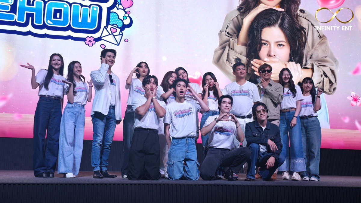 infinityent898's tweet image. ร่วมถ่ายภาพ นักแสดงและทีมผู้จัด ซีรีย์ “Somewhere Somehow รักปากแข็ง”
#รักปากแข็ง #SWSHGL
#FayMay #fay_riezz #maywyda
#NamneungMilinD #Applelapisara
#INFINITYENT