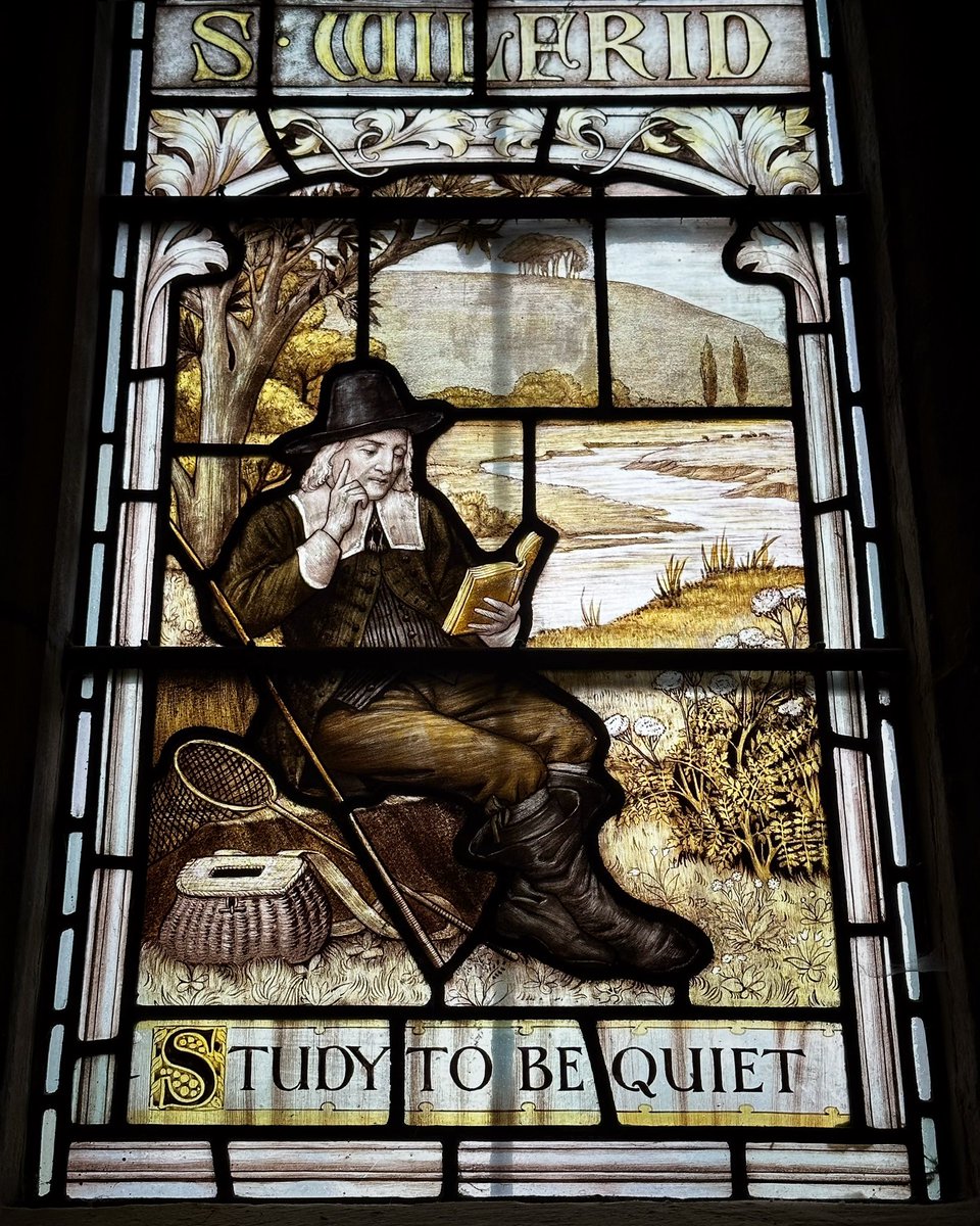 InDamnatio's tweet image. Winchester Cathedral, the Chapel of St John the Evangelist & the Fisherman Apostles
Also (coincidentally?) contains the grave of Isaac Walton, author of The Compleat Angler (1653) a semi-political treatise on enjoying simple pleasures in turbulent times - equally important today