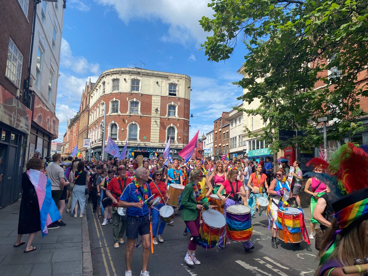 MyNottingham's tweet image. 🌈 Notts Pride is back tomorrow! 🌈

Join the celebrations as we honour Nottingham’s LGBTQIA+ community with a visibility march starting at 12pm from Listergate (outside M&amp;amp;S), ending at Sneinton Market.

More info ⬇
visit-nottinghamshire.co.uk/whats-on/notti…