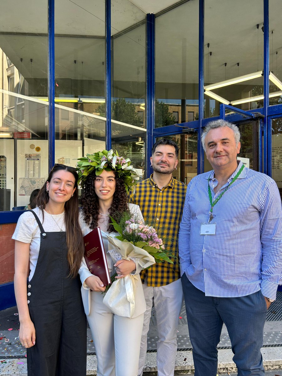 Congratulazioni a Giulia Trantino per il conseguimento della Laurea Magistrale in Biotecnologie Farmaceutiche.
Giulia ha svolto il suo tirocinio presso la Fondazione EBRI Rita Levi-Montalcini lavorando al progetto coordinato dal Prof. Feligioni.