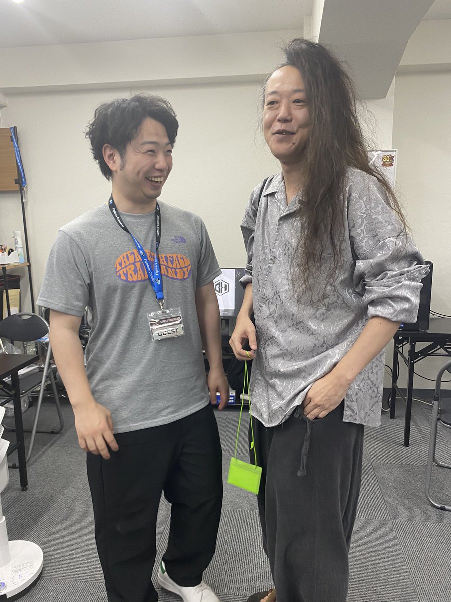 akiradayooooo's tweet image. という訳で大阪満喫して無事帰宅してます！！！
毎週開催されてる大阪FCにも参加させていただいて盛り上がりを感じた！あちこちで写真もっと撮っておけばと後悔してる！

今回たこ焼きとお好み焼き食べてない
また来ます大阪