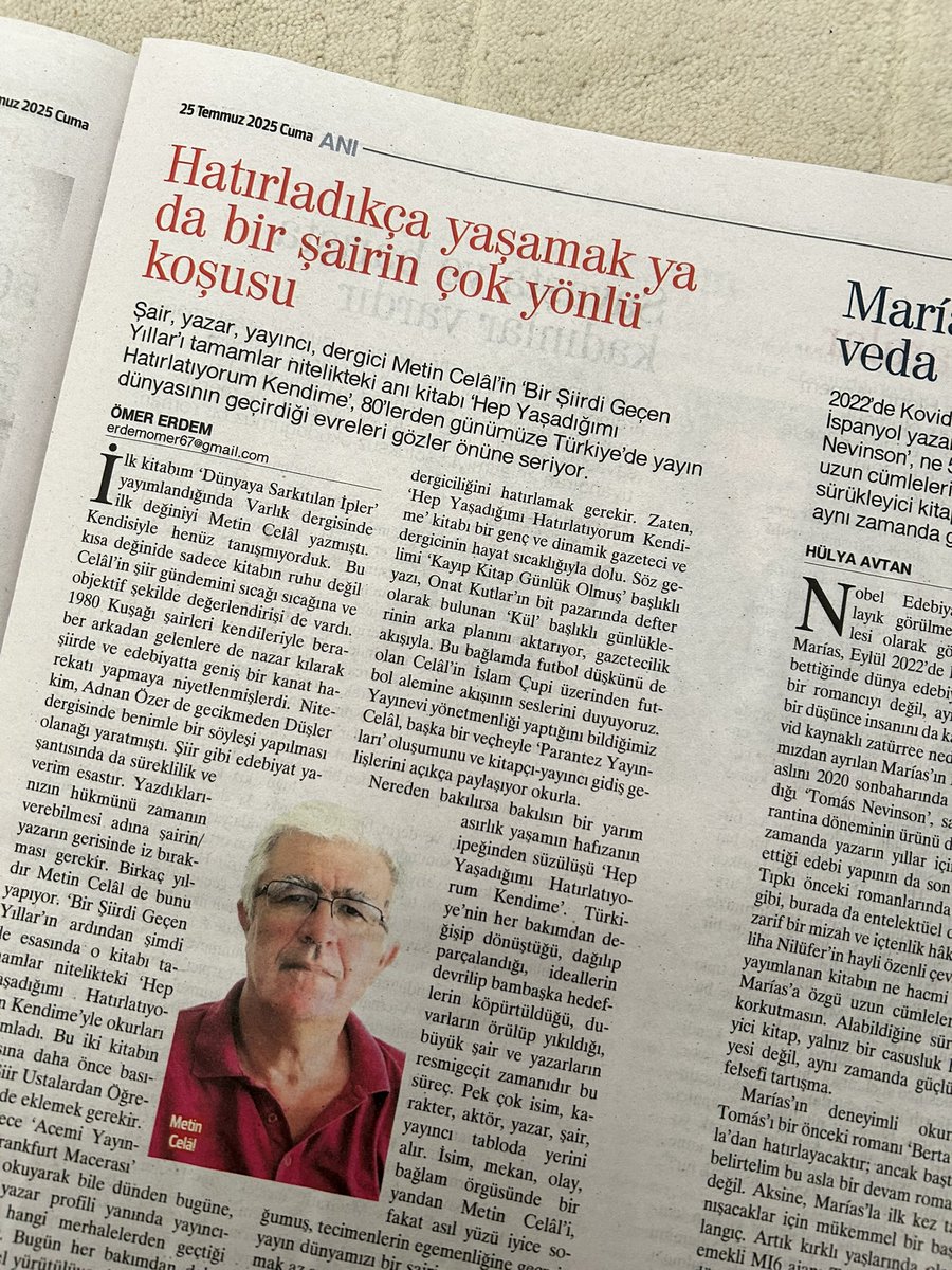 mecezey's tweet image. Bu ayki Radikal Kitap’ın bir sürprizi de Ömer Erdem’in yeni kitabım “Hep Yaşadığımı Hatırlatıyorum Kendime” hakkında yazısı oldu. Sağ olsun, var olsun. Çok teşekkür ediyorum.