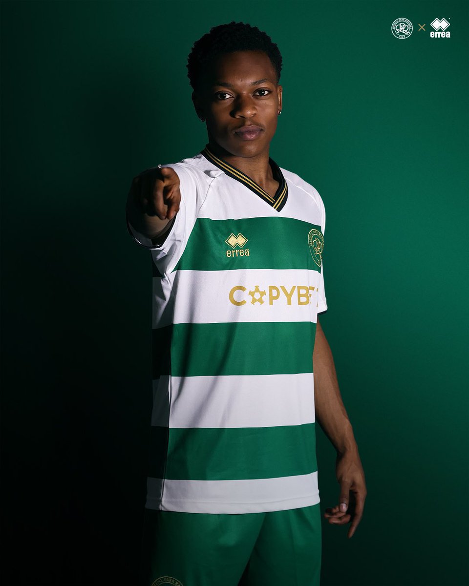 TheShirtUnion's tweet image. 🟩⬜️| @QPR 3rd 25/26
Paying tribute to a significant chapter in QPR’s history - 100 years since transitioning from green and white to the now-iconic blue and white hoops. Rangers wore green and white hoops from 1892-1926.
Gold details and trim complete the look.