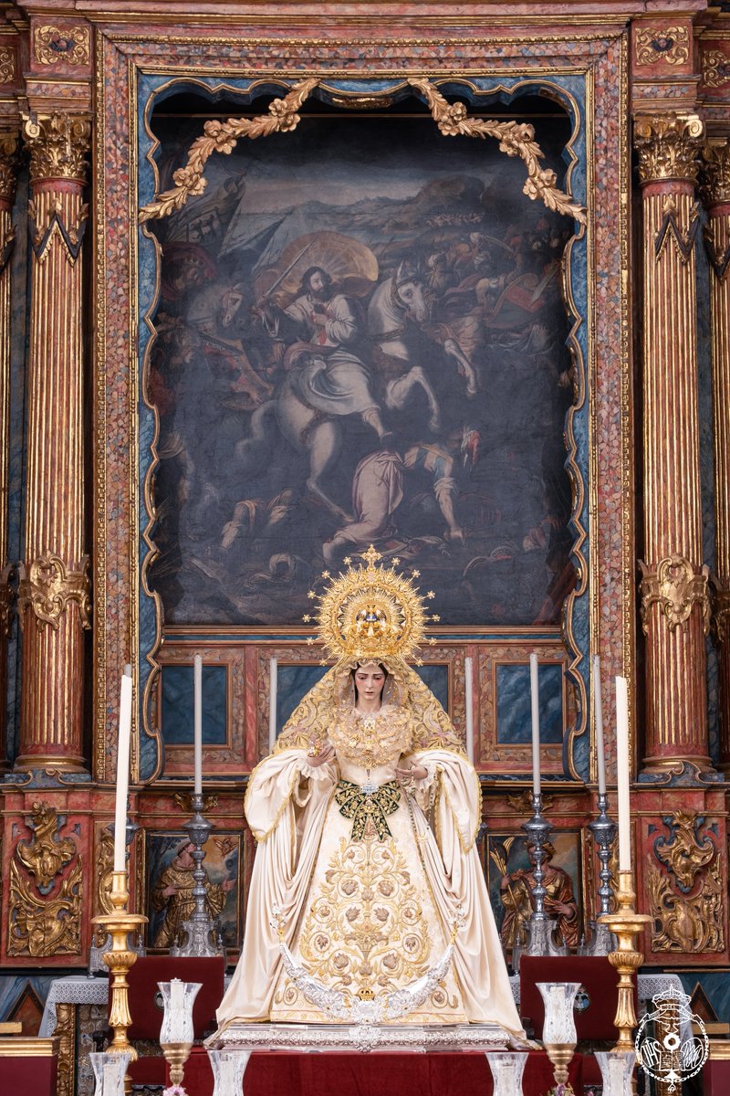 Hdad_Redencion's tweet photo. 𝟮𝟱 𝗗𝗘 𝗝𝗨𝗟𝗜𝗢, día de Santiago Apóstol, Patrón de España, Titular de nuestra Hermandad y de nuestro templo. 

En este día, así se presenta nuestra Titular, María Santísima del Rocío Coronada, con la presea con la fue coronada el 5 de julio para la Santa Misa que celebraremos hoy a las 21:00h en honor al Apóstol Santiago y en Acción de Gracias por los frutos obtenidos en la Coronación Canónica de nuestra bendita Madre. 

Ocupará la Sagrada Cátedra el Rvdo. Padre D. Marcelino Manzano Vilches, Pbro., Delegado Diocesano de Hermandades y Cofradías de Sevilla. 

#RocíoCoronada
#RocíodelCielo 

📸: Alejandro Braña