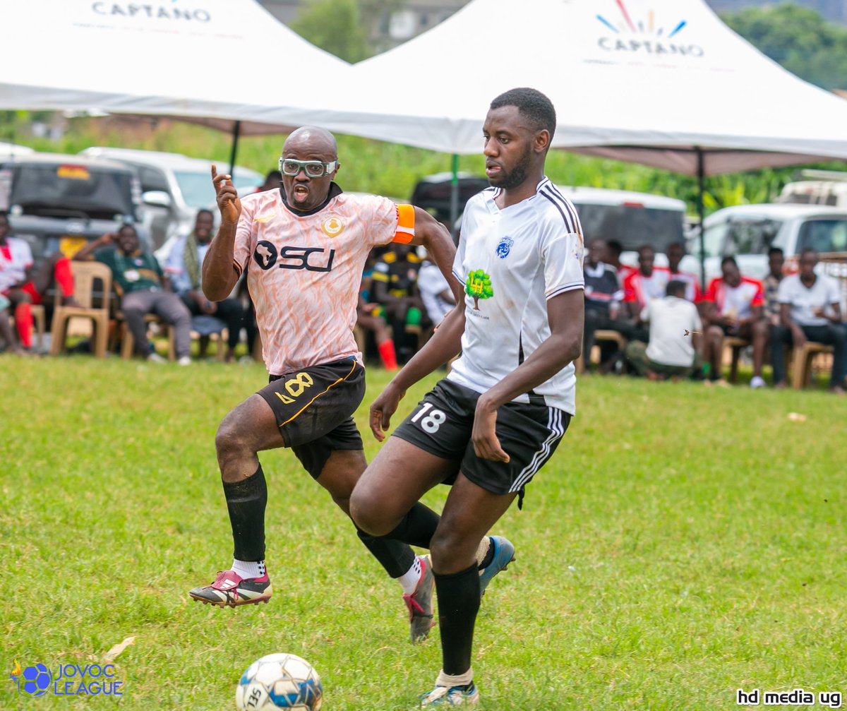 victor_tare256's tweet image. Meet MR. BYAMUKAMA MARTIN, a robust and yet a determined player from the CHAMPIONS 馃弳 of Jovoc league Sn4.@ABAKAWUU.
He keeps running hard even in their final minutes. big ups
#HembaGwake5
@TheJovocLeague