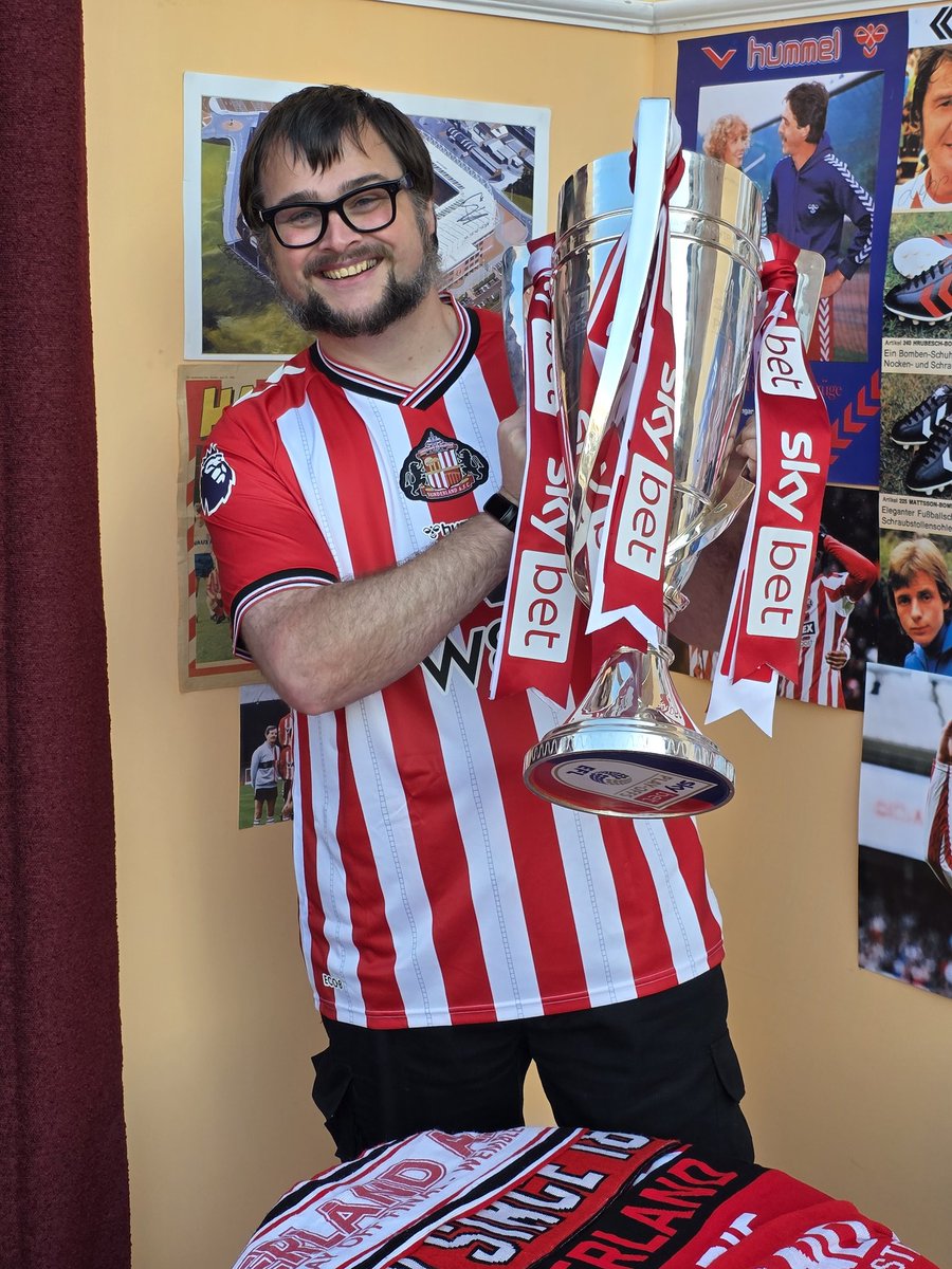 tuckytheweeb's tweet image. 12 hour wait, well worth it. Deffo gonna do it again for the 3rd kit #SAFC