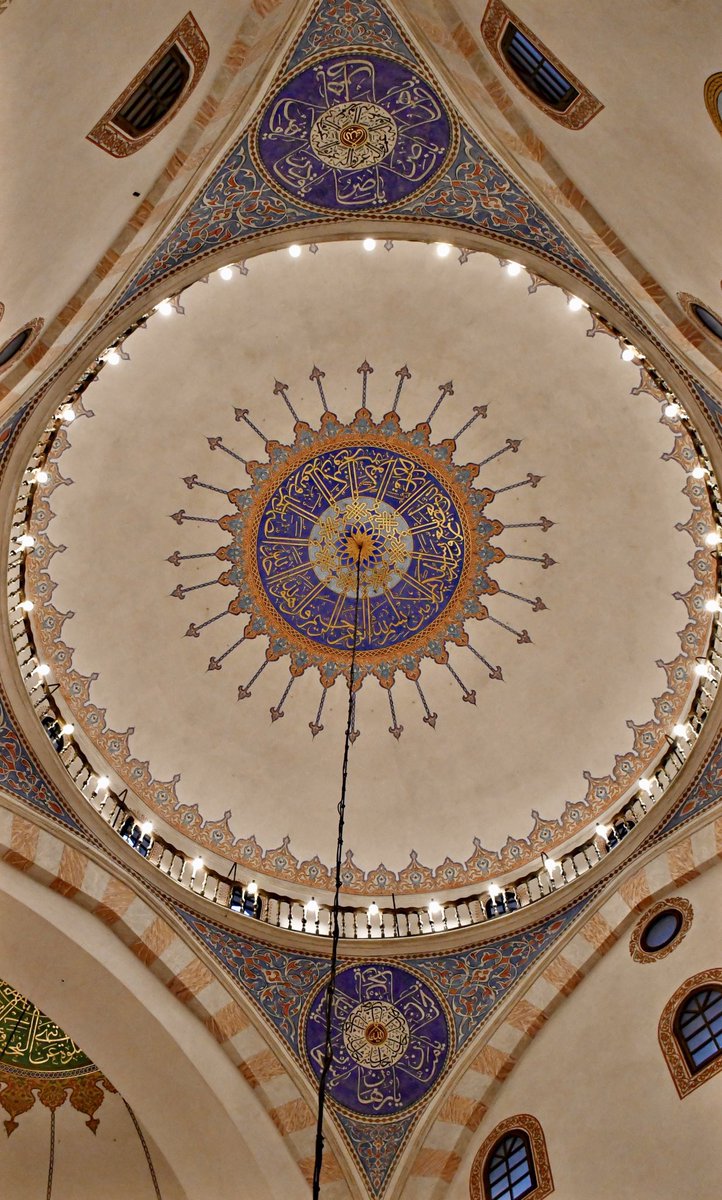 haditurus's tweet image. 📍Gazi Hüsrev Bey Camii / Bosna
Dualarımız Balkanlardan Gazze’ye, tüm mazlum coğrafyalara uzansın.
Rabbim gönüllerimizi bir, dualarımızı kabul eylesin.
#HayırlıCumalar