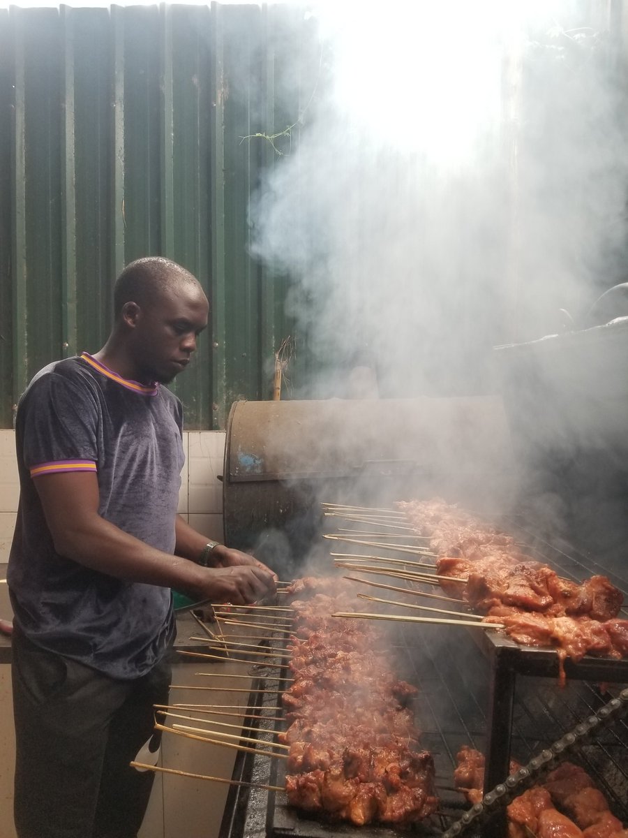Brighto_Dynasty's tweet image. Ladies and gentlemen let's make our orders as early as now!
Pork available!
Call 0785769070
Love you all 🤜🤜