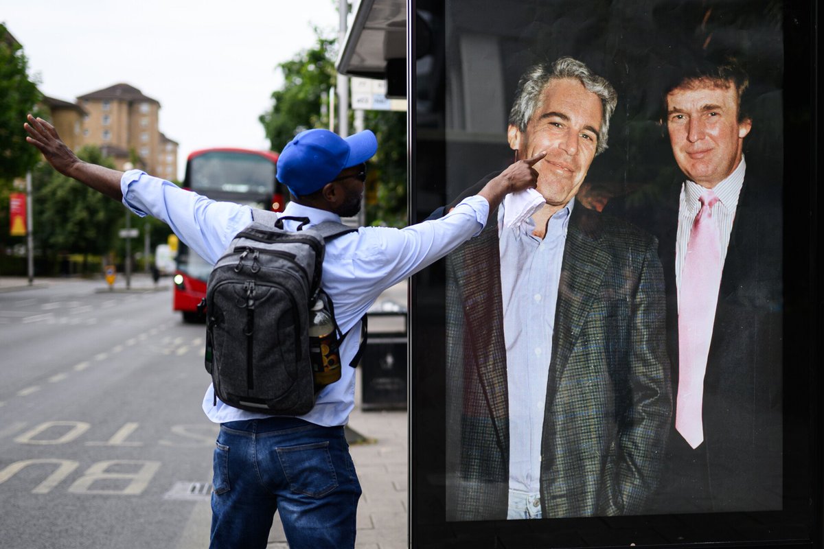 Whistle020's tweet image. Epstein files are back in the spotlight — and Trump is feeling the heat.
👀 Reports reveal Trump is named
📜 DOJ blocks more records
💥 MAGA base turns on him
💰 Trump sues WSJ for $10B
How far will the cover-up go?
newsgd.com/node_59b956aa5…
#EpsteinFiles #Trump #EpsteinCoverUp…