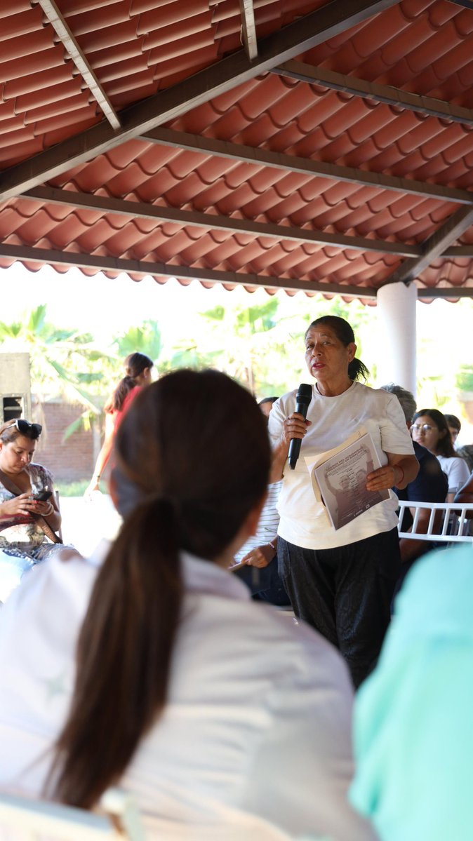 imeldacastromx's tweet image. Esta tarde llevamos nuestra #AsambleaInformativa a La Campana, #Culiacán, una bonita comunidad con causas que nos siguen llamando a trabajar.
Recorremos colonias y comunidades como esta, asumiendo con responsabilidad la tarea de informar y escuchar.
Como nos enseñó el…