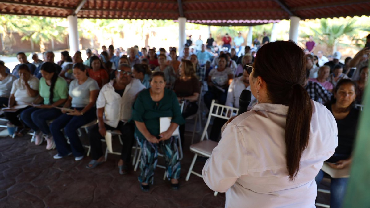 imeldacastromx's tweet image. Esta tarde llevamos nuestra #AsambleaInformativa a La Campana, #Culiacán, una bonita comunidad con causas que nos siguen llamando a trabajar.
Recorremos colonias y comunidades como esta, asumiendo con responsabilidad la tarea de informar y escuchar.
Como nos enseñó el…