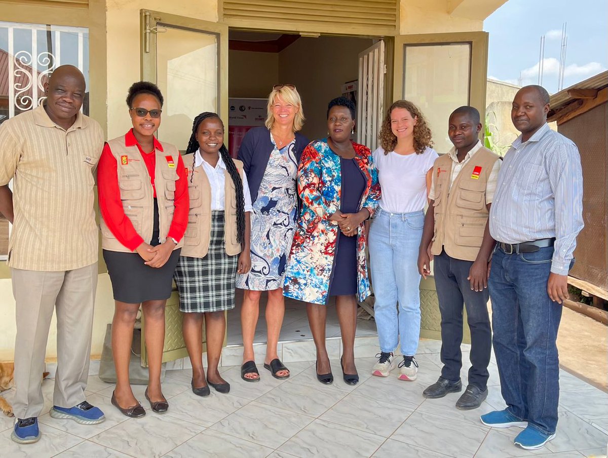 Uganetlaw's tweet image. Yesterday, at UGANET Kyegegwa Field Office, we were pleased to host consultants from Tana Copenhagen as part of the Inception Phase Review for the Uganda Refugee Resilience Initiative (URRI).
The visit was a valuable opportunity to:
✅ Share field-level experiences and lessons…