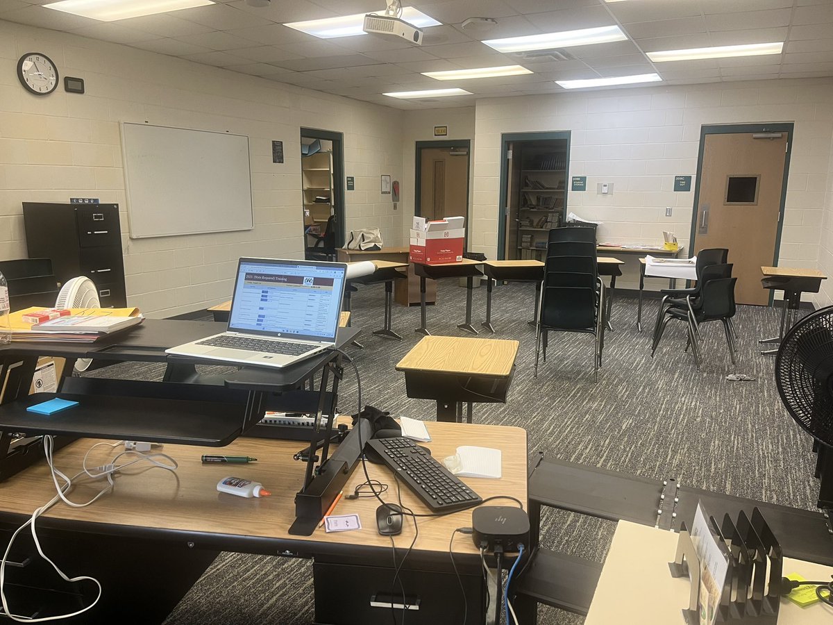 windsoks's tweet image. Update: the classroom is looking more like…a classroom? Still in need of light covers (there are gift cards too, if too much), fidgety feet bands, posters, pins, putty!!!
🏫Middle school
✏️Self-contained EBD
☀️⛱️FL
Thanks for looking!
#clearthelist
amazon.com/hz/wishlist/ls…