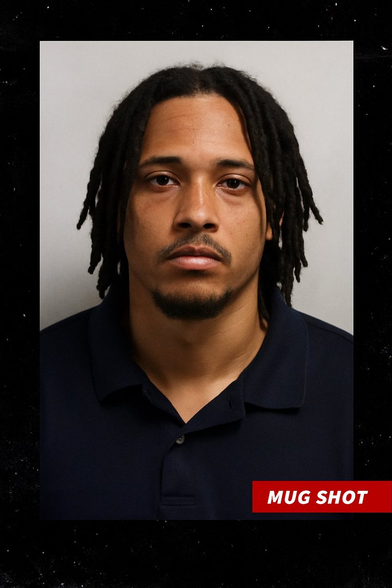#BREAKING🚨: Former Liberty University and now Colorado quarterback Kaiden Salter has been arrested during his shift at Chuck E. Cheese on charges of credit card fraud. <a href="/07ksalt/">K7</a> 

#GoFlames #FlamesUp #RiseWithUs #GoBuffs #Boulder #CFB 

Per (<a href="/No3sports/">No3 Sports</a>)