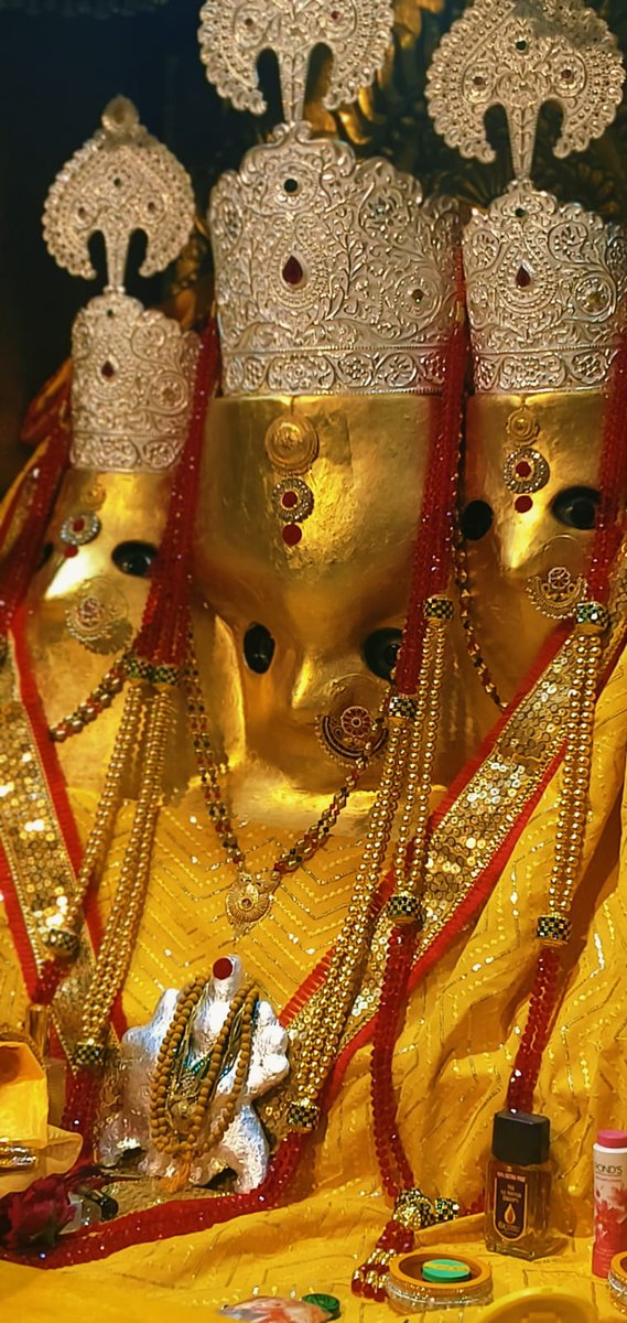 शुक्रवार प्रातः दर्शन मां बगलामुखी.. जय हो माई की.. कृपा बनाए रखियेगा मां 🙏🙏