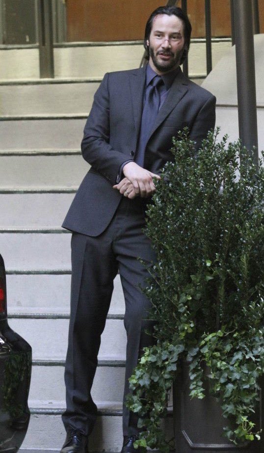 johnwicksgf's tweet image. Keanu Reeves spotted filming scenes for ‘The Devil wears Prada 2’ in New York City today.