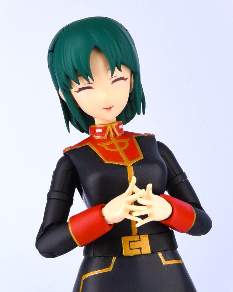astante_f's tweet image. 12.マウアー
「自然な感じの軍服を作る」がコンセプト。
この辺りからもうボディペイントみたいな強引な塗り分けはやめて、まずパテで強引な造形をして、無理なく楽して塗ろうという方向に向かっています。まあ金の縁取りに全部台無しにされましたが。口紅は…もうこれは正解が分からんね…