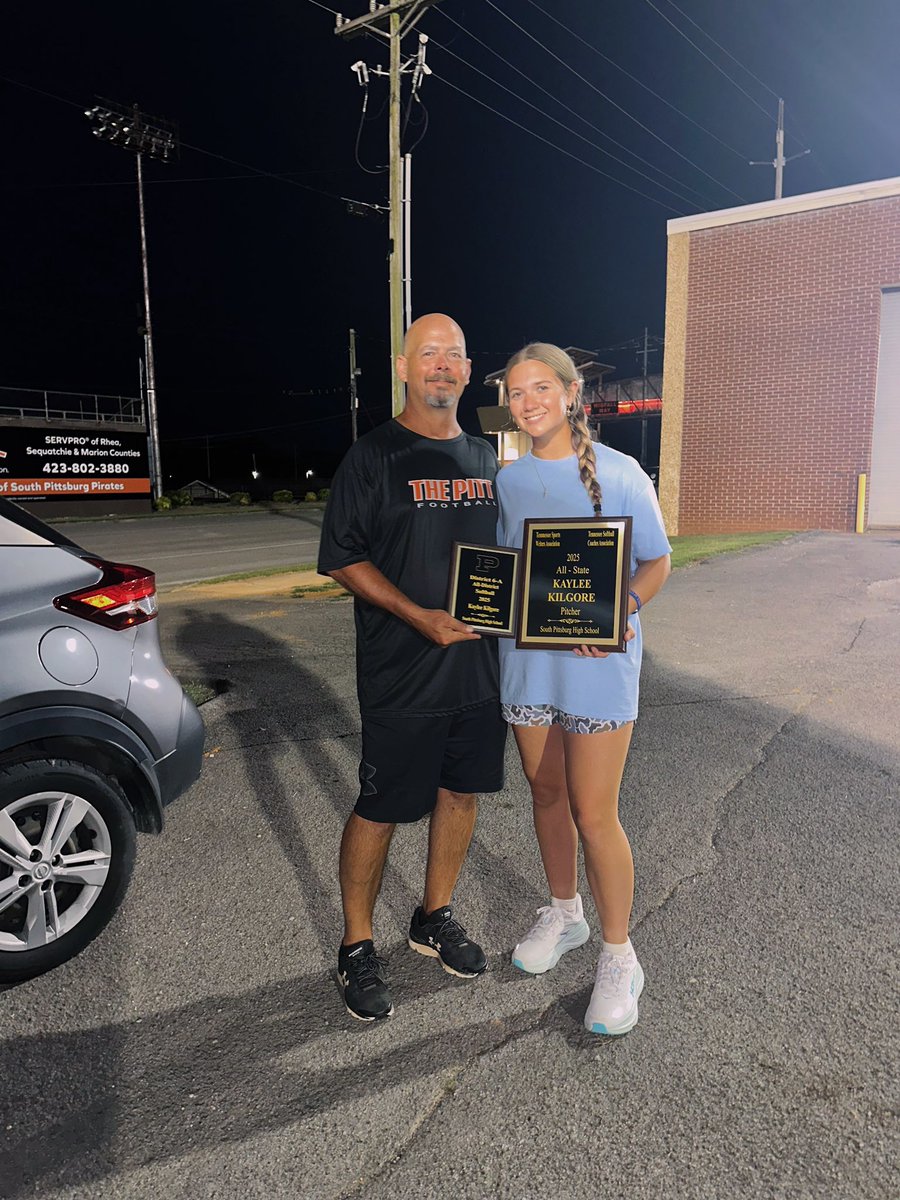 Kaylee Kilgore (@kayleekilgore3) on Twitter photo Last High School Award pic of <a href="/coachj_evans/">Jason Evans</a> and I🥹. One of my biggest supporters of the last 4 years, and will continue to be for the ones to come. Last High School Award pic of <a href="/coachj_evans/">Jason Evans</a> and I🥹. One of my biggest supporters of the last 4 years, and will continue to be for the ones to come.