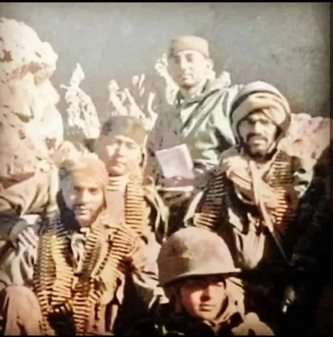 Anubakshi8's tweet image. This Day year 1999
MAJOR SUDHIR WALIA
9 PARA (SF)
led final assault on
vertical slopes,in minus temperature, but this
couldn’t stop his Bravest BOYS to kill PAKIS and ensured recapture of Zulu Top in #Kargilwar
#AmarBalidani