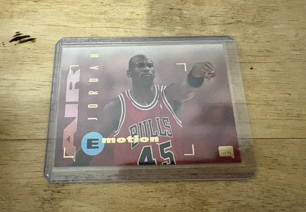 JFVV0912's tweet image. Got this card on my local card shop today. Waiting on 3 more Jordan cards from eBay
#TBBCrew #nba #TradingCards