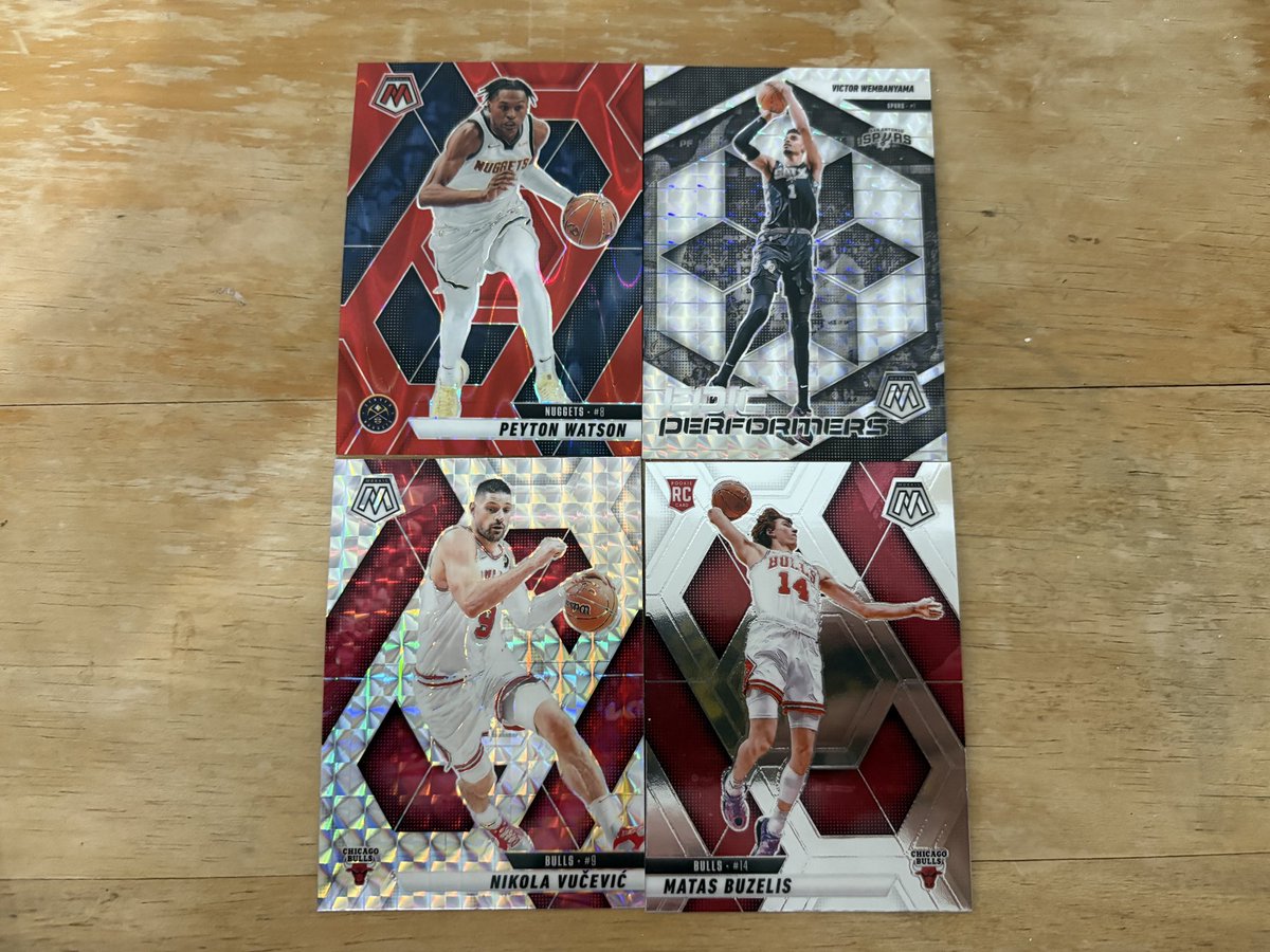 JFVV0912's tweet image. Today I got a blaster of Mosaic. Here are the pulls.
Pic 1 Rookies
Pic 2 Peyton 34/299, Wemby and Bulls (pc)
Pic 3 other pulls
#TBBCrew #nba #TradingCards